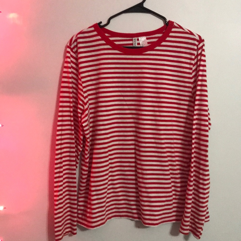 RED AND WHITE STRIPED LONG SLEEVE SHIRT